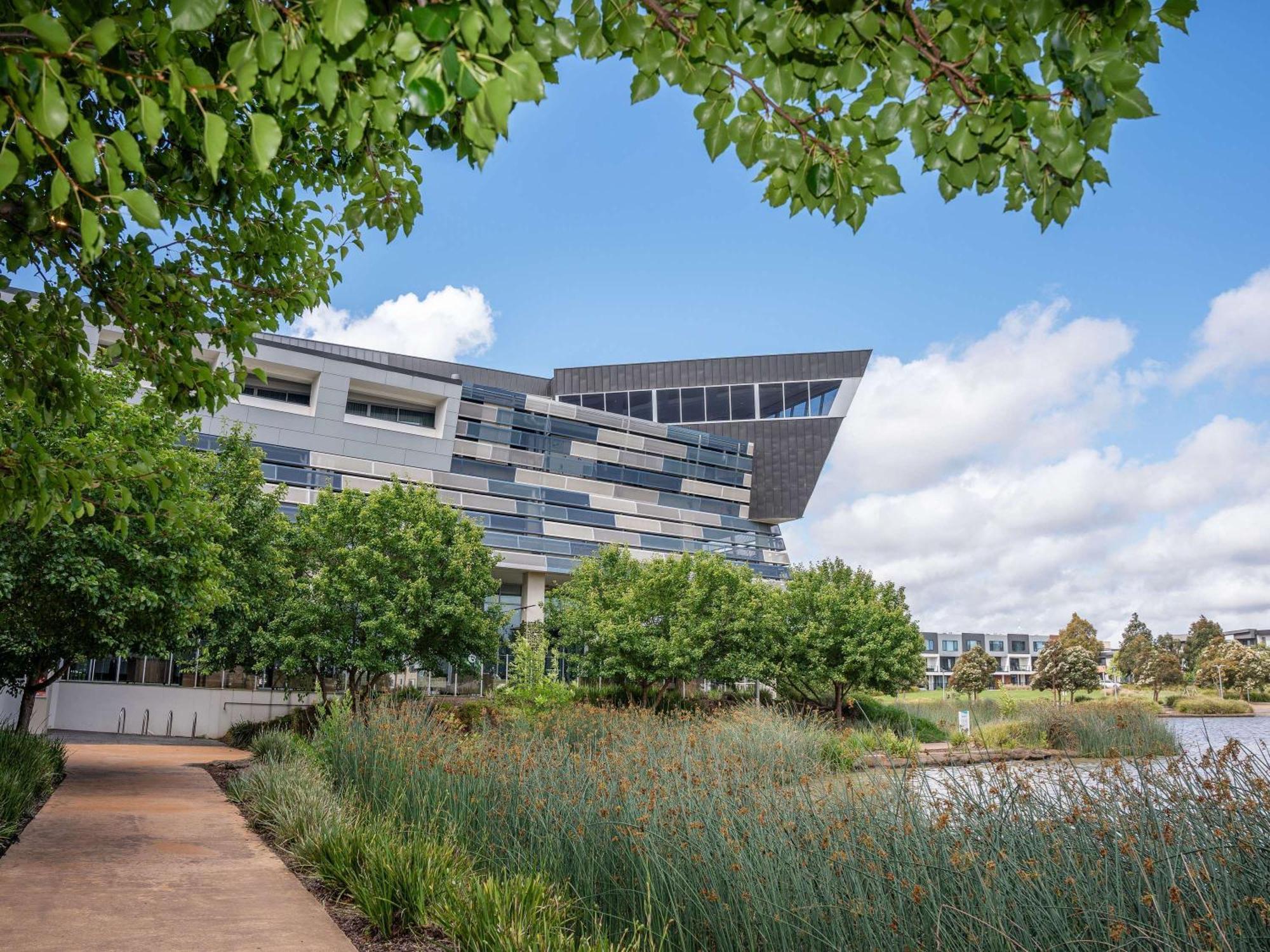 Mercure Melbourne Caroline Springs Exterior foto
